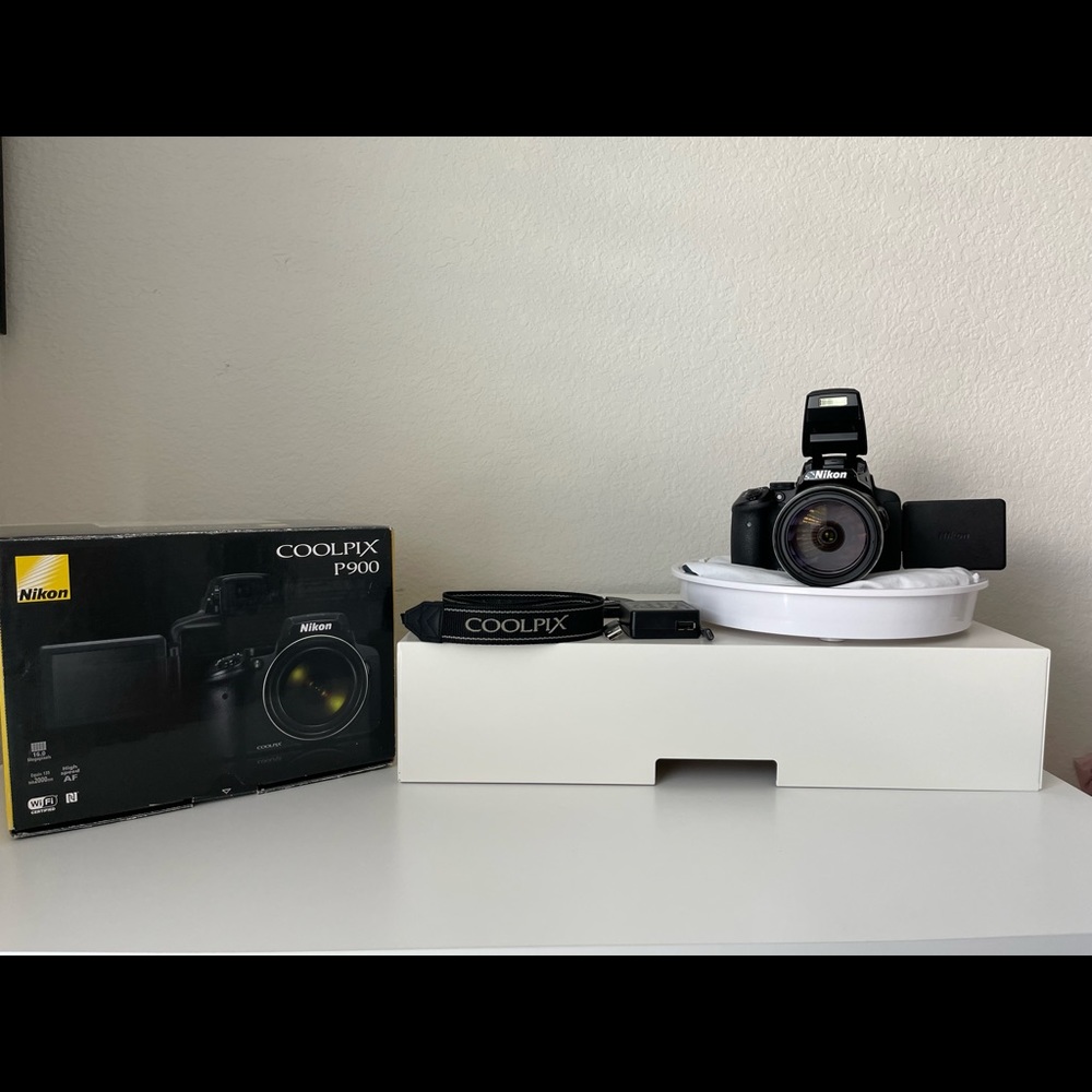 NIKON COOLPIX P900